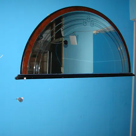 Amsterhouse Bed & Breakfast